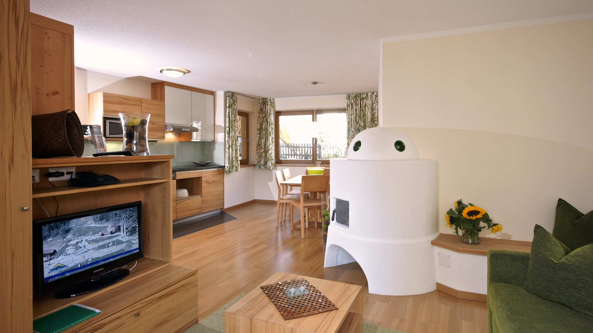 hotel_darrehof_serfaus_naturwohnung_mistel_silberdistel.jpg