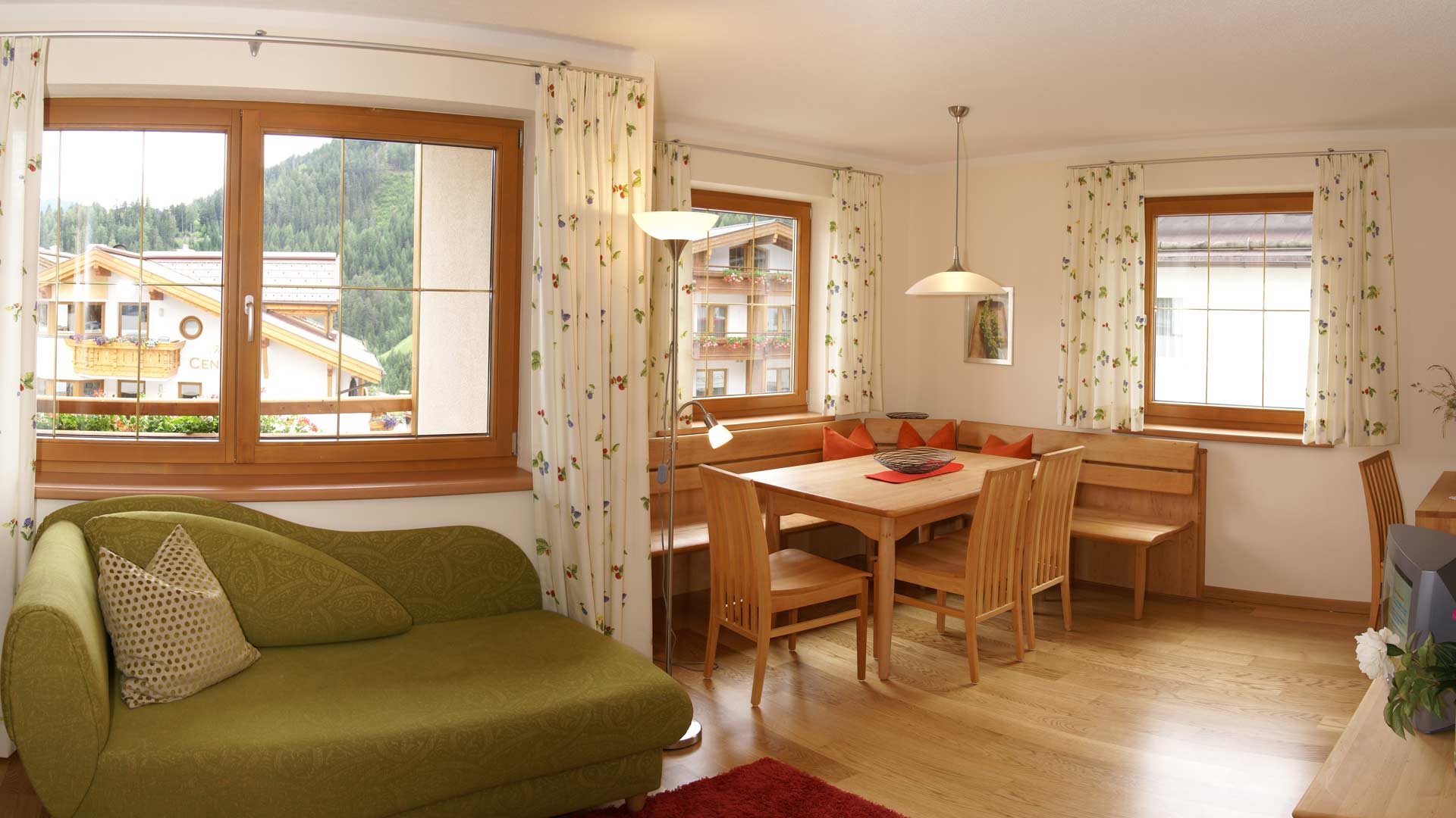 hotel_darrehof_serfaus_naturwohnung_salbei_rosmarin.jpg
