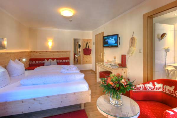 Familien- & Naturhotel Darrehof | Dreibettzimmer Lorbeer