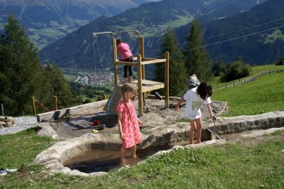 gut_darrehof_serfaus_erlebnisspielplatz.jpg