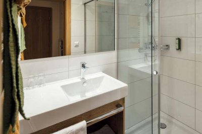 02b_darrehof_linde_badezimmer.jpg
