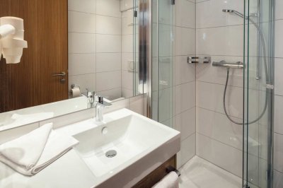 03c_darrehof_huflattich_badezimmer.jpg