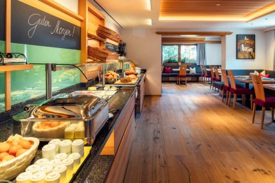 02a_hotel_darrehof_serfaus_fruehstuecksbuffet.jpg